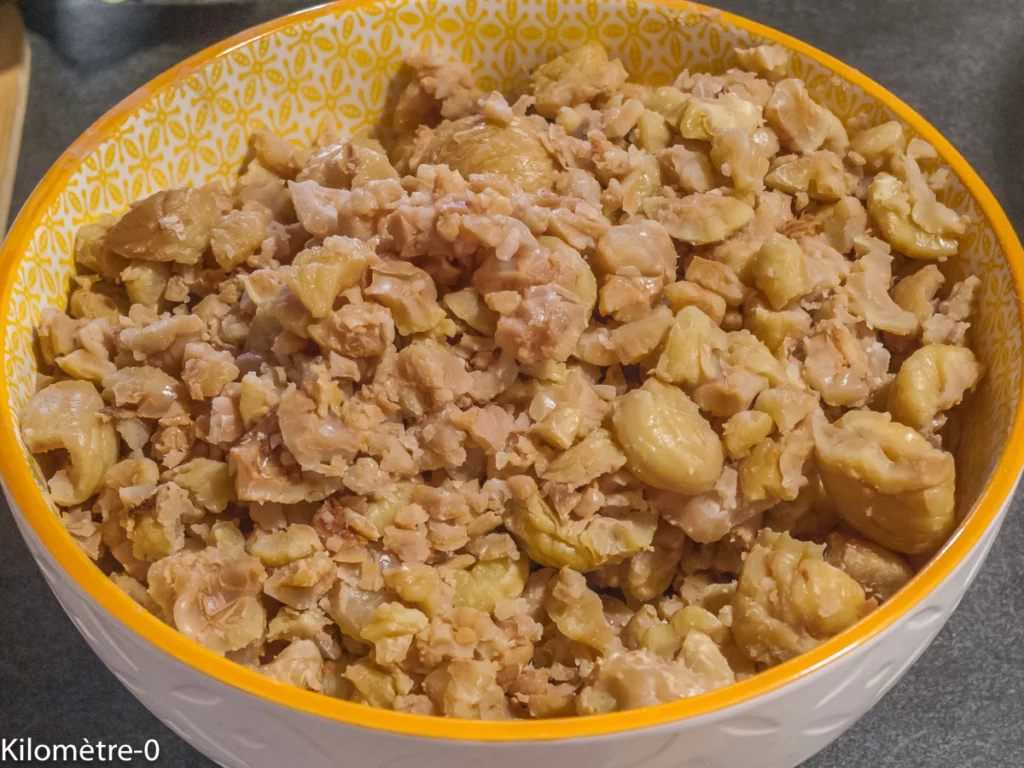 Poêlée de brocolis aux châtaignes, chorizo et champignons - Étape 1