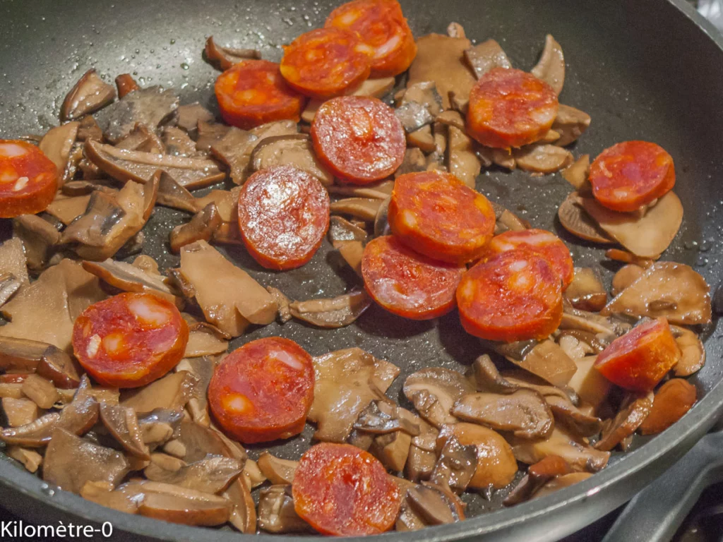 Poêlée de brocolis aux châtaignes, chorizo et champignons - Étape 4