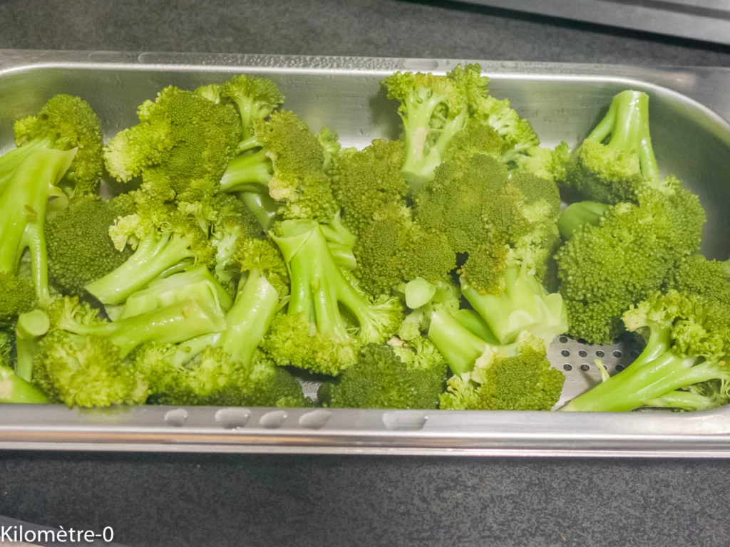 Tagliatelles de petit épeautre aux cèpes, brocolis et tofu mariné à la japonaise - Étape 4