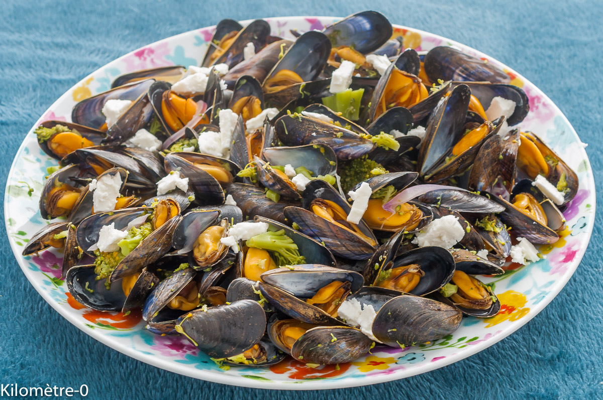 Photo de recette de moules,légumes, brocolis, fêta, fromage, été, automne, sain, léger, facile, rapide, Kilomètre-0, blog de cuisine réalisée à partir de produits de saison et issus de circuits courts