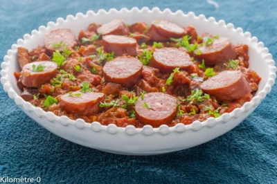 Photo de recette de légumes, été, automne, aubergines, aubergines confites, charcuterie, viande, saucisse, saucisse montbéliarde, facile, mijoté, Kilomètre-0, blog de cuisine réalisée à partir de produits de saison et issus de circuits courts