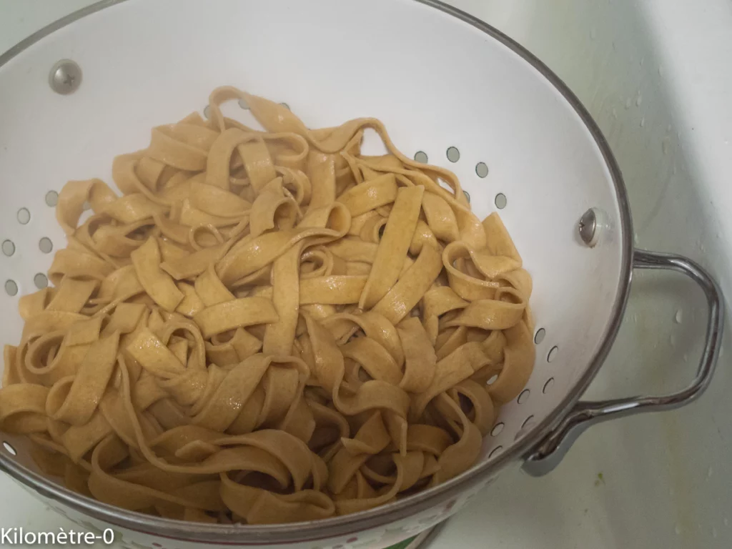Tagliatelles de petit épeautre aux cèpes, brocolis et tofu mariné à la japonaise - Étape 9