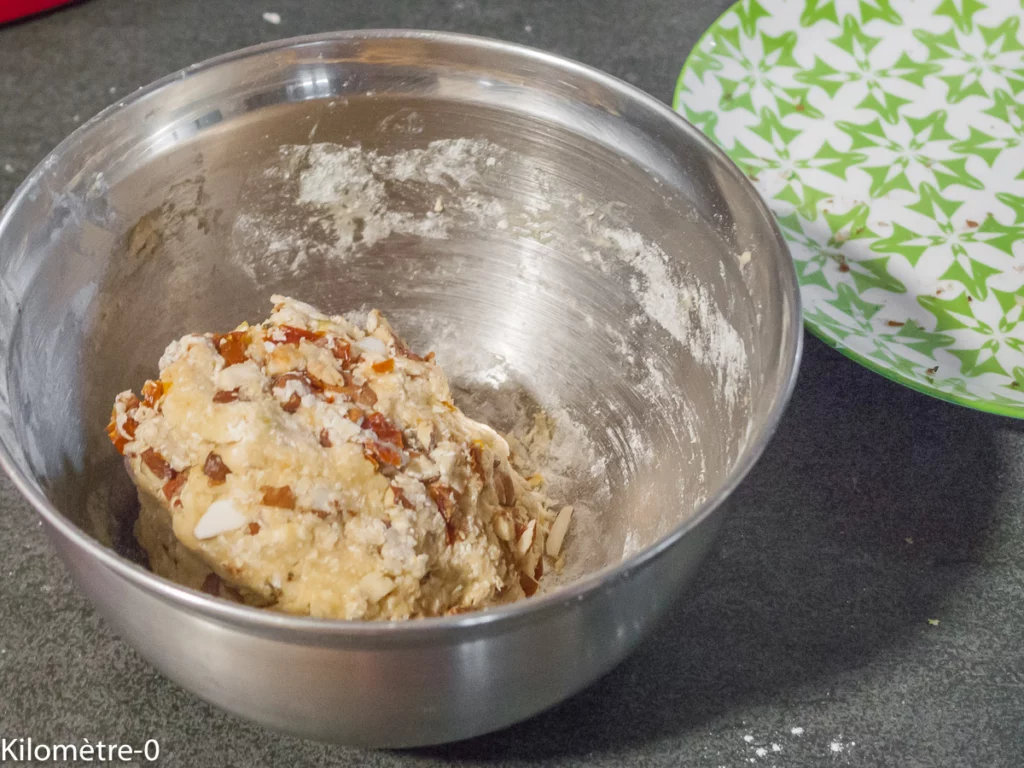 Croquants aux amandes, tomates séchées et olives - Étape 5