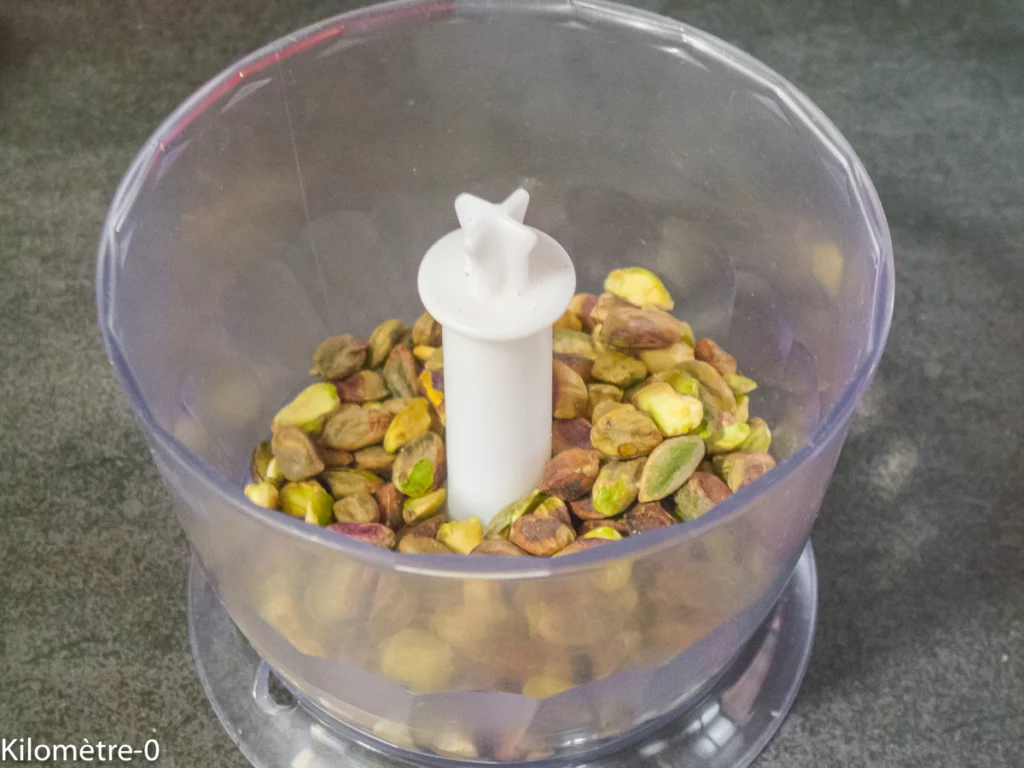 Gâteau du matin aux pistaches et aux cranberries - Étape 1