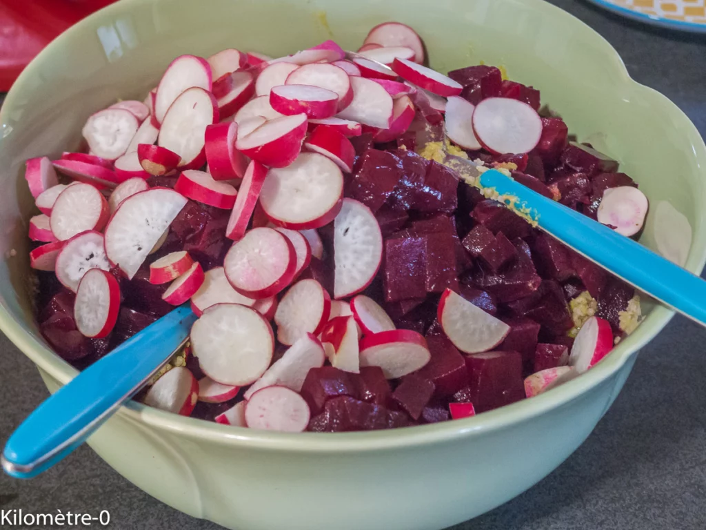 Salade de pois cassés à la semoule de petit épeautre, betterave, radis et persil - Étape 7