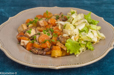 Photo de recette de blanquette de tofu, blanquette végétale, blanquette,  carottes,  légumes, champignons, bio, facile, automne, hiver, rapide, léger, healthy, poêlée, Kilomètre-0, blog de cuisine réalisée à partir de produits de saison et issus de circuits courts