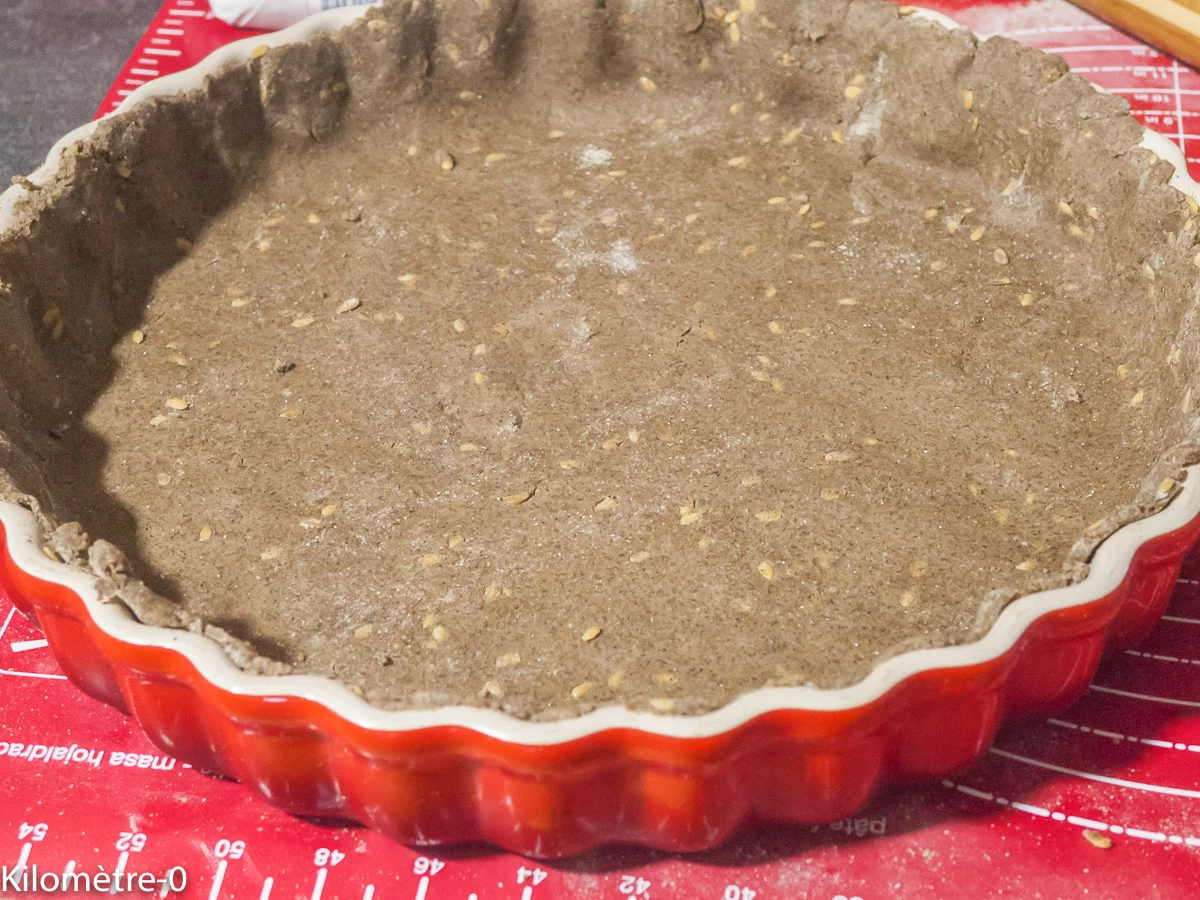 Photo de recette de pâte brisée, croustillante, pâte à tarte, blé noir, sarrasin, facile, rapide, légère, économique, maison, bio, bretonne, Kilomètre-0, blog de cuisine réalisée à partir de produits de saison et issus de circuits courts