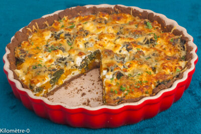 Photo de recette de tarte salée, quiche, automne, hiver, sarrasin, potimarron, épinards, fêta, fromage, courges, légumes, bio, facile, végé, végétarien, complète, Kilomètre-0, blog de cuisine réalisée à partir de produits de saison et issus de circuits courts
