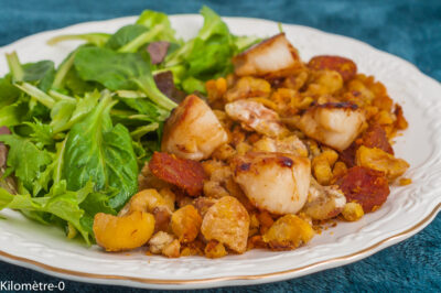 Photo de recette de poêlée, châtaignes, chorizo, saint jacques, facile, rapide, festif, automne, hiver, noix saint jacques, mariage terre mer, Kilomètre-0, blog de cuisine réalisée à partir de produits de saison et issus de circuits courts