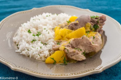 Photo de recette de  pintade, rhum, orange, volaille, poulet, Guadeloupe, Antilles, Martinique, facile, healthy, mijoté, Kilomètre-0, blog de cuisine réalisée à partir de produits de saison et issus de circuits courts