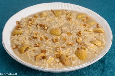 Photo de recette de soupe de légumes, automne, potage, velouté, hiver, facile, rapide, légère, céleri, châtaignes, noix,  Kilomètre-0, blog de cuisine réalisée à partir de produits locaux et issus de circuits courts