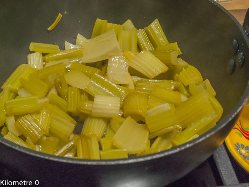 Céleri branche confit aux amandes et aux œufs - Étape 3