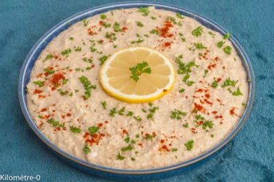 Photo de recette de houmous, légumineuses, lentilles corail, lentilles,  noix de cajou, citron, tahin, paprike, cumin, facile, énergétique, protéines, bio, apéro, tartinade, crème de lentilles, purée de lentilles, Kilomètre-0, blog de cuisine réalisée à partir de produits de saison et issus de circuits courts