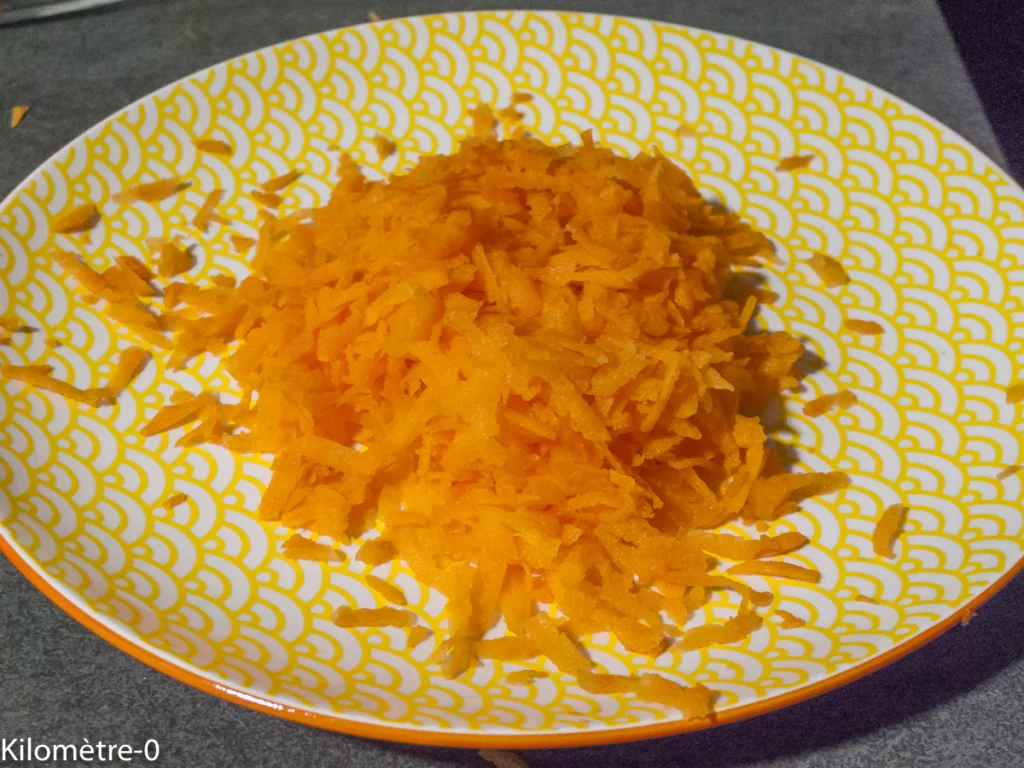 Salade de tofu aux carottes râpées et noix - Étape 2