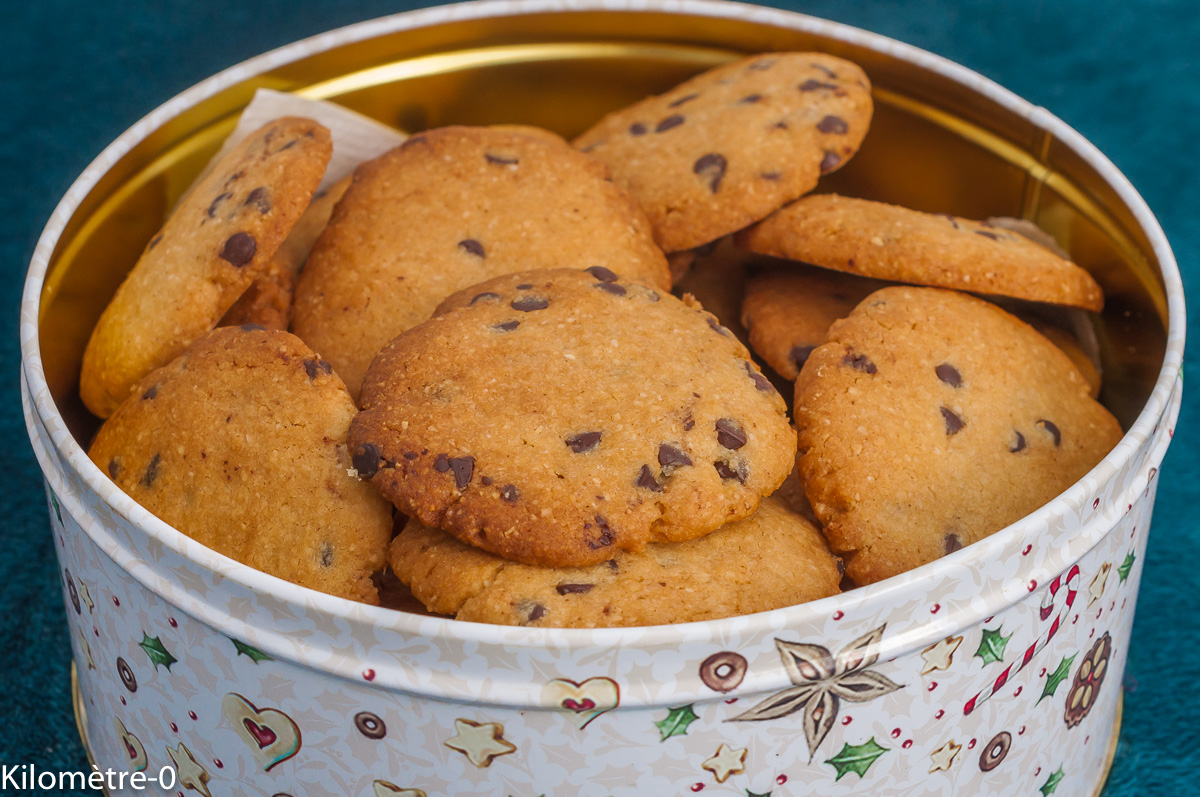 Photo de recette de cookies, biscuits, petits gâteaux, facile, rapide, amandes, poudre d'amandes, chocolat, healthy, bio, goûter, biscuits maison, Kilomètre-0, blog de cuisine réalisée à partir de produits de saison et issus de circuits courts