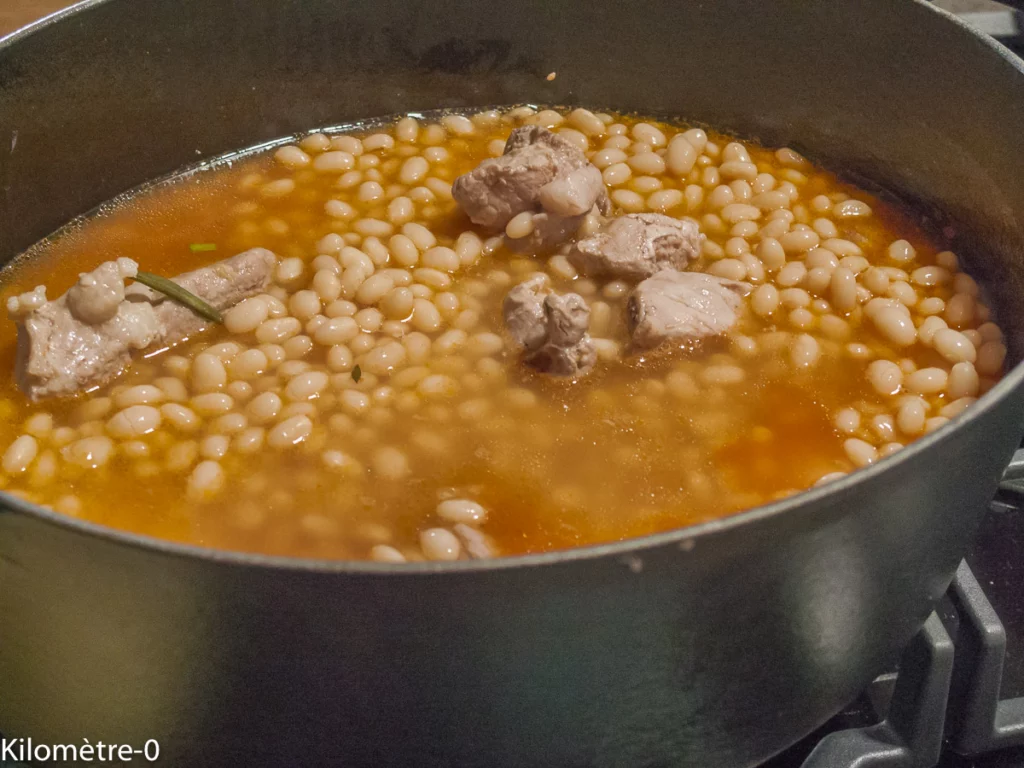 Estouffat de porc et de canard confit aux haricots blancs - Étape 8