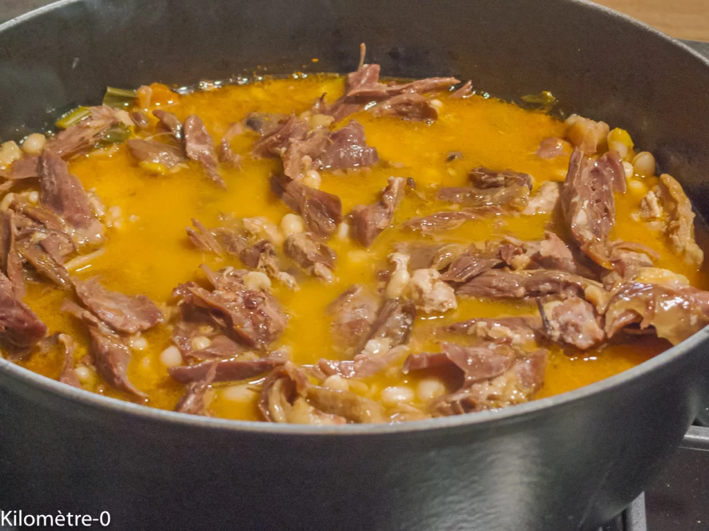 Estouffat de porc et de canard confit aux haricots blancs - Étape 9