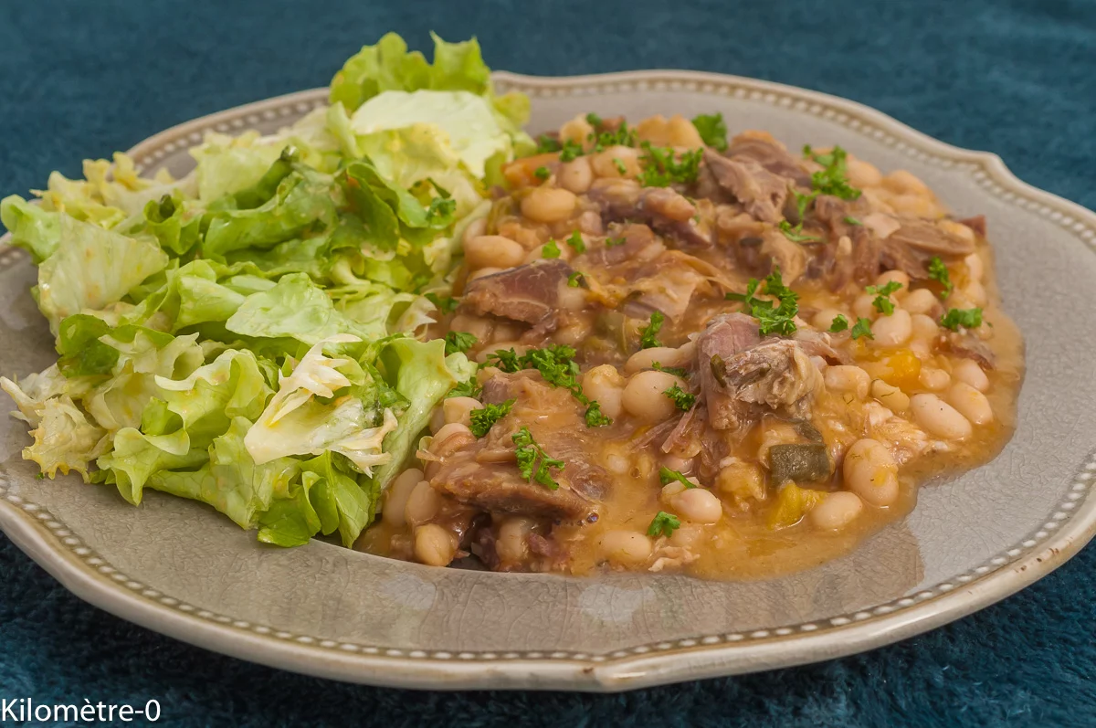 Photo de recette d'estouffat, plat unique, haricots blancs, coco, mojette, tarbais, cnfit, canard, porc, légumes, facile, plat unique, Kilomètre-0, blog de cuisine réalisée à partir de produits de saison et issus de circuits courts