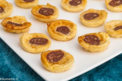 Photo de recette de bouchées, apéro, bouchées salées, mignardises salées, fromage, chorizo, saucisson, sanglier, emmental, olives, facile, rapide, économique, bon marché, bio, Kilomètre-0, blog de cuisine réalisée à partir de produits de saison et issus de circuits courts