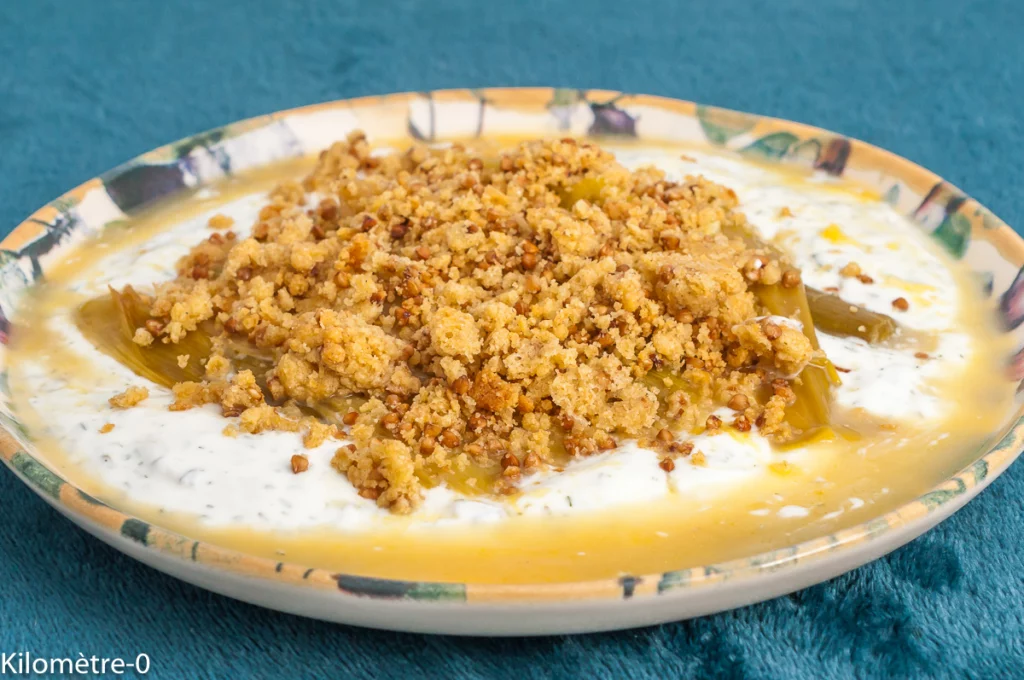 Poireaux à l&rsquo;orange, crumble au parmesan sur lit de yaourt grec de brebis - Étape 11
