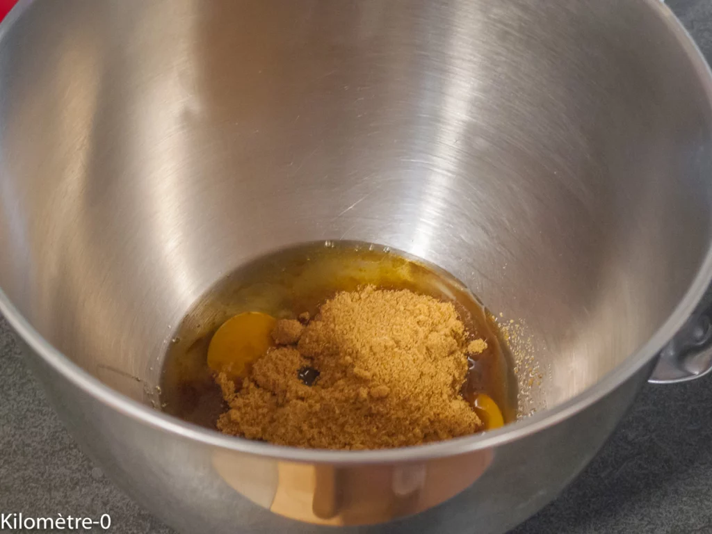 Gâteau du matin aux cerises, pistaches et amandes - Étape 1