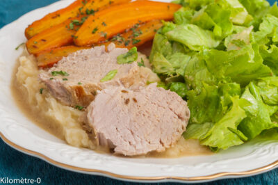 Photo de recette de porc, filet mignon, cuisson à la bière, bière blonde,  moutarde, purée, pommes de terre, carottes nouvelles, carottes, légumes, healthy, printemps, hiver, facile, mijoté,  léger, cumin, Kilomètre-0, blog de cuisine réalisée à partir de produits de saison et issus de circuits courts