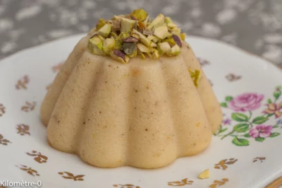 Photo de recette de gâteau, dessert, semoule, pistache, agrumes, orange, zeste, facile, rapide, bio, laitage, économique,  Kilomètre-0, blog de cuisine réalisée à partir de produits de saison et issus de circuits courts