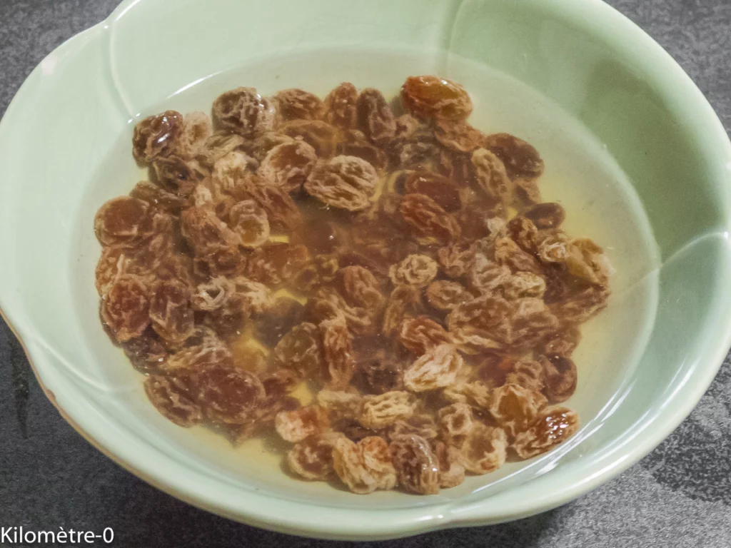 Salade de choux aux carottes et raisins secs, mayonnaise aux haricots blancs - Étape 1