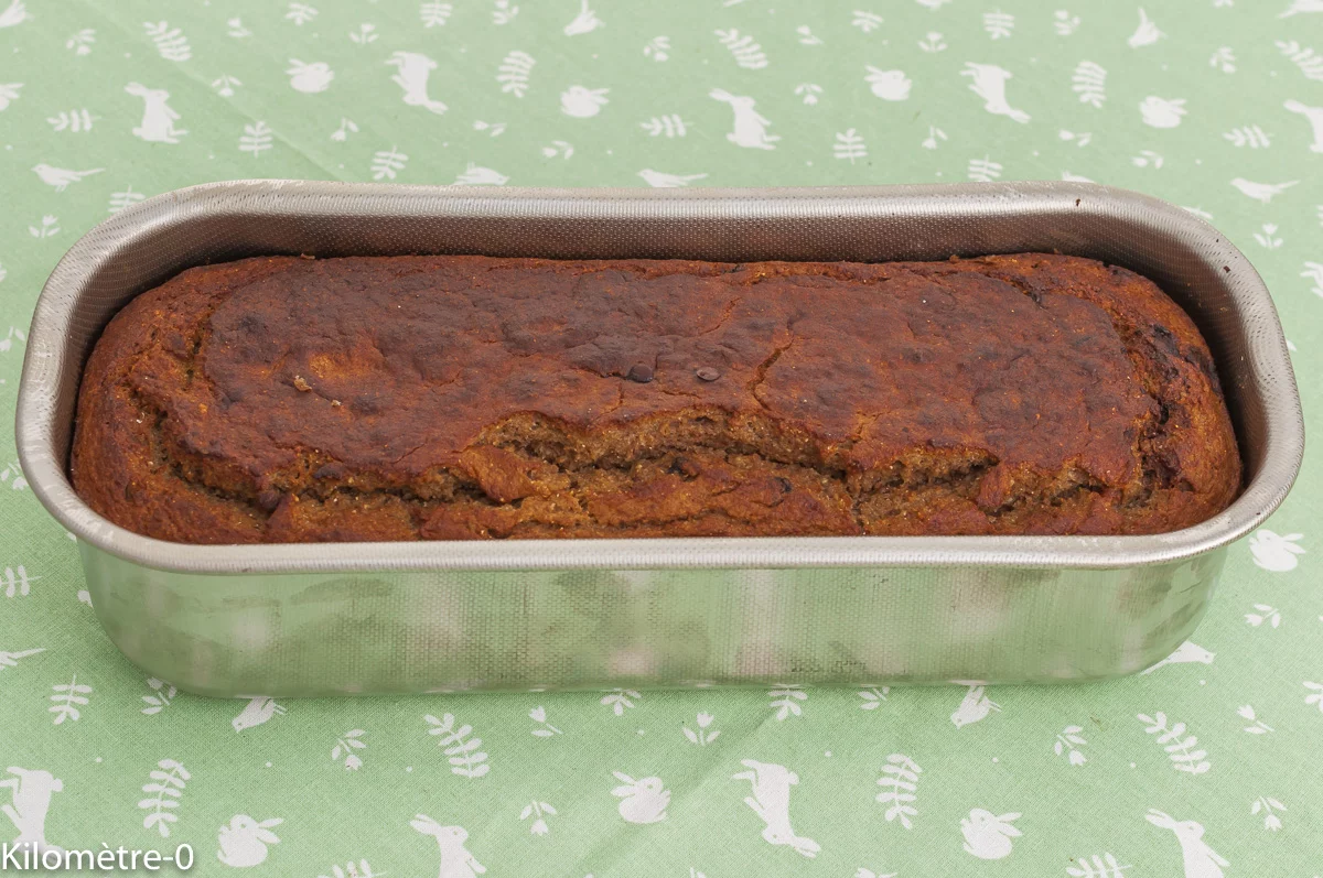 Photo de recette de gâteau du matin, gâteau, goûter, moelleux, petit déjeuner, sans gluten, healthy, facile, flocons de sarrasin, compote, bananes, amandes, chocolat, bio, énergétique, Kilomètre-0, blog de cuisine réalisée à partir de produits de saison et issus de circuits courts