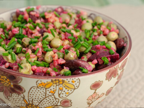 Recette, Kilomètre-0, salade, complète, végétarienne, boulgour, petits pois, radis, betteraves, haricots rouges, facile, légère, bio, complète, protéiné, printemps, été,