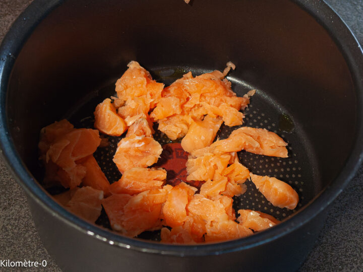 Pâtes au saumon, petits pois et aneth : étape 5 — Cuisez le pavé de saumon.