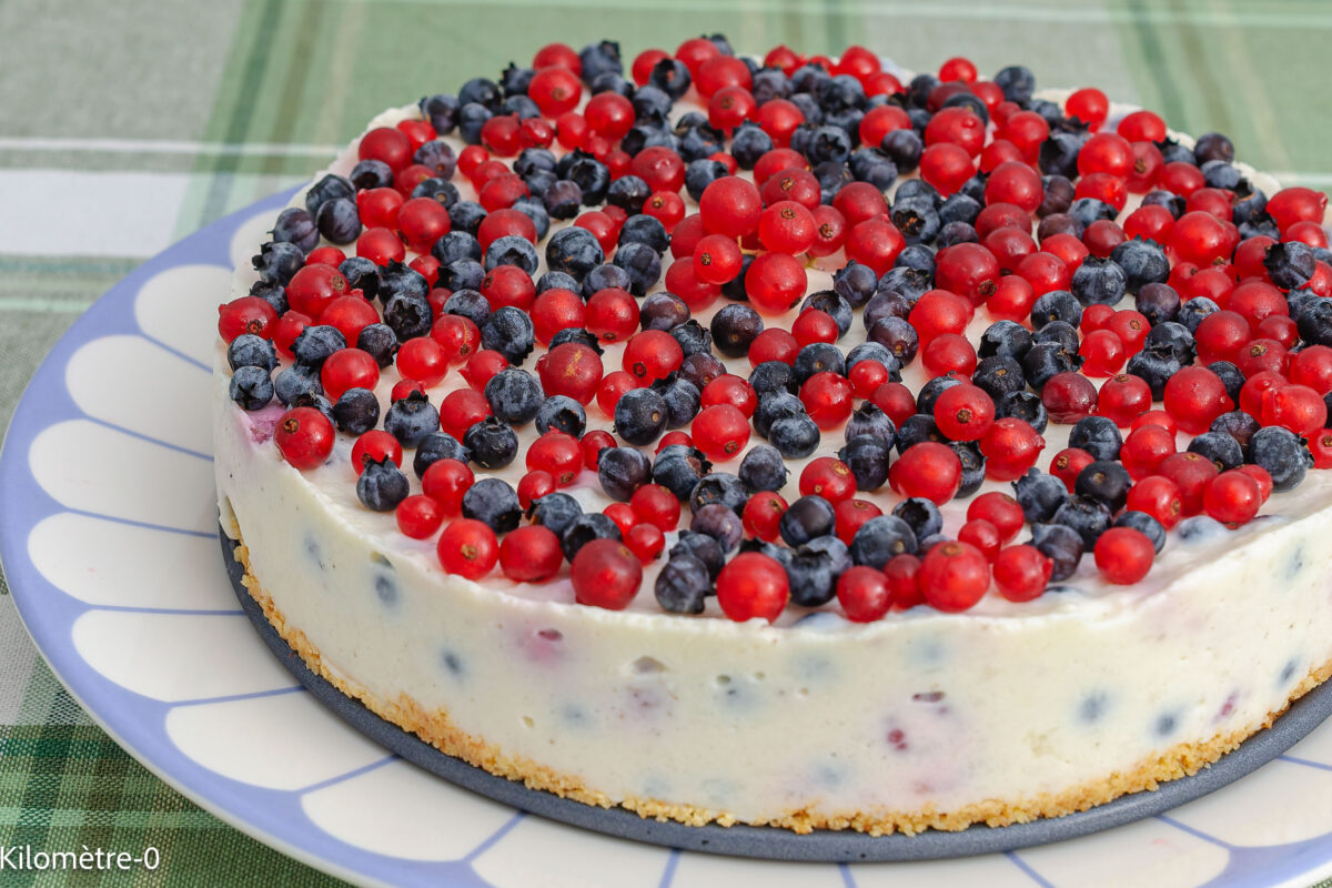Recette de cheesecake léger aux framboises et myrtilles — lait concentré sucré et fromage blanc