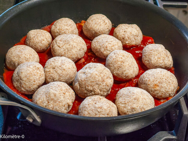 Polpette à la ricotta, sauce tomate : étape 8 — Cuisez-les 15 à 20 minutes ...