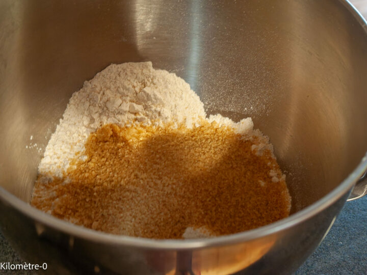 Cookies aux pépites de chocolat : étape 2 — Préchauffez le four à 180°.