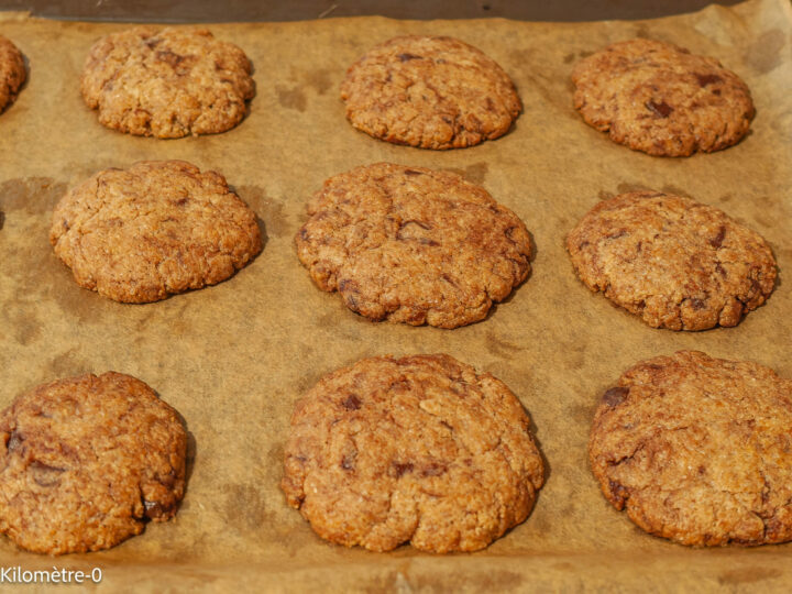 Cookies aux pépites de chocolat : étape 8 — Enfournez 15 à 18 minutes en fonction de vos goûts et de l'épaisseur de vos…